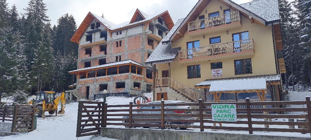 Vidra Parc Hotel Войняса Екстериор снимка