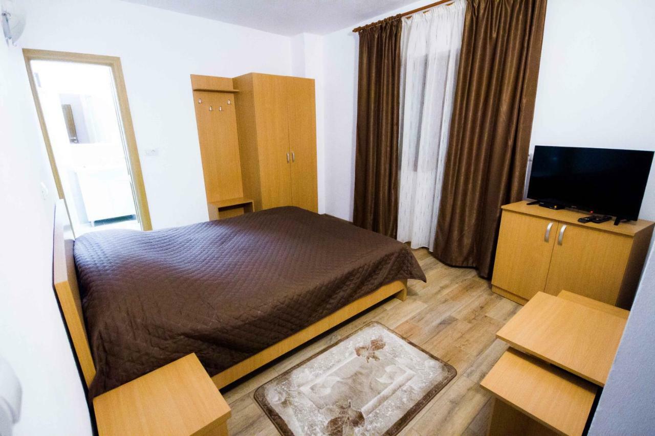 Vidra Parc Hotel Войняса Екстериор снимка